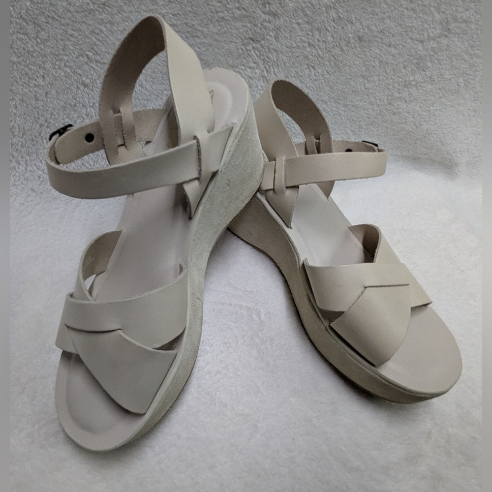 Kork-Ease Strappy Sandals Leather Cream/Ivory Color Size 9M
